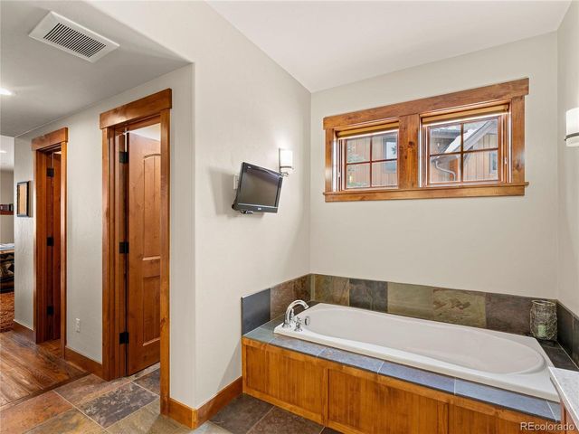 585 Independence Rd, Dillon, CO 80435