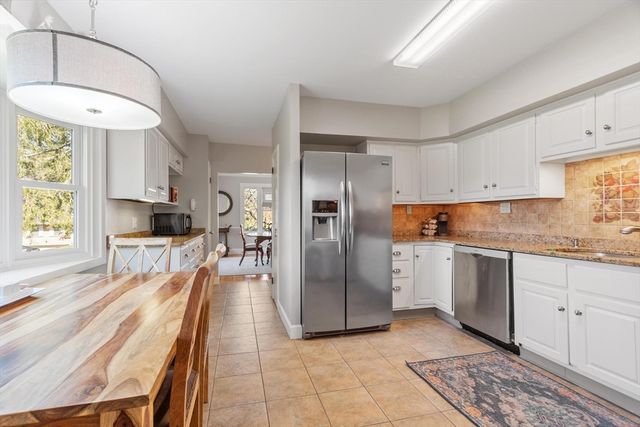22 Nelson Ave, Georgetown, MA 01833