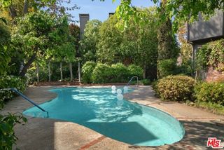 859 S Bundy Drive, Los Angeles, CA 90049