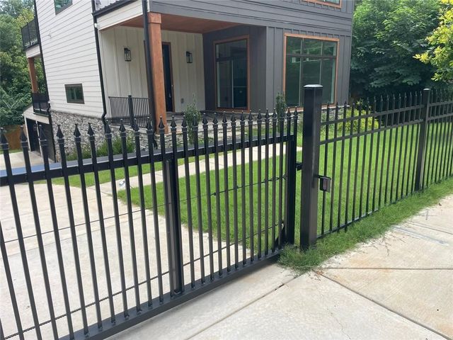 1140 Hubbard Street SW, Atlanta, GA 30310