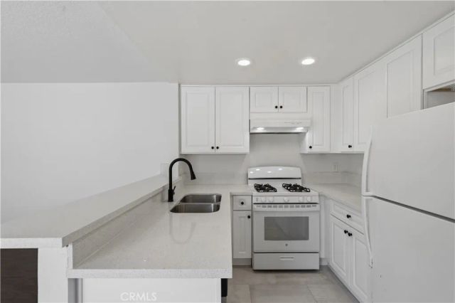 34 Oxford 36, Irvine, CA 92612