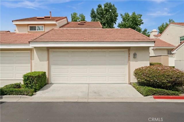 34 Oxford 36, Irvine, CA 92612
