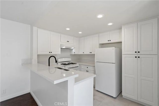 34 Oxford 36, Irvine, CA 92612