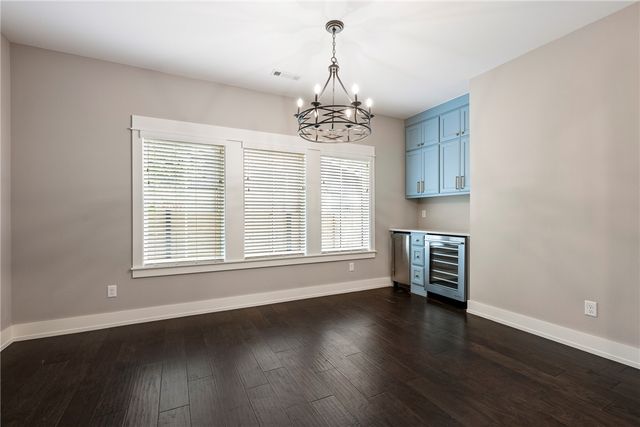 448 SW C Street, Bentonville, AR 72712