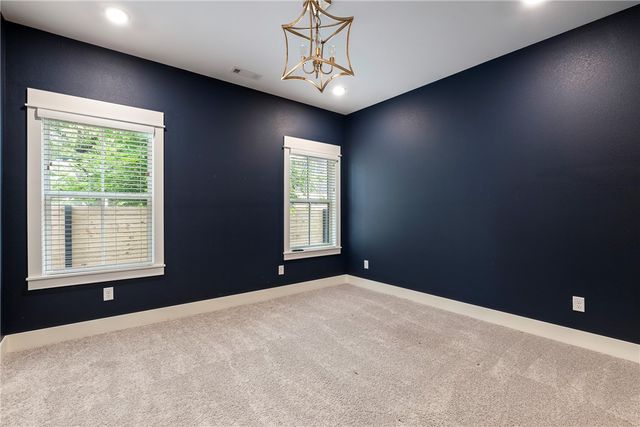 448 SW C Street, Bentonville, AR 72712