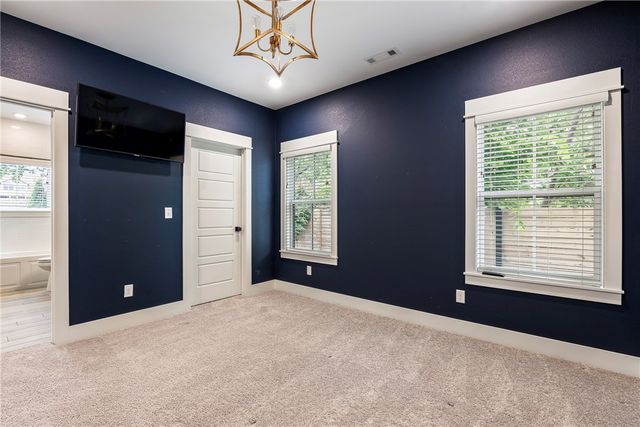 448 SW C Street, Bentonville, AR 72712