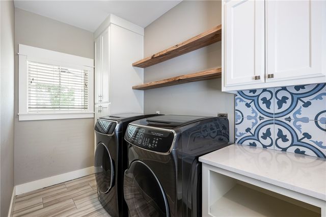 448 SW C Street, Bentonville, AR 72712