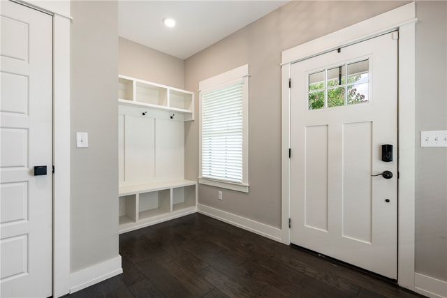 448 SW C Street, Bentonville, AR 72712