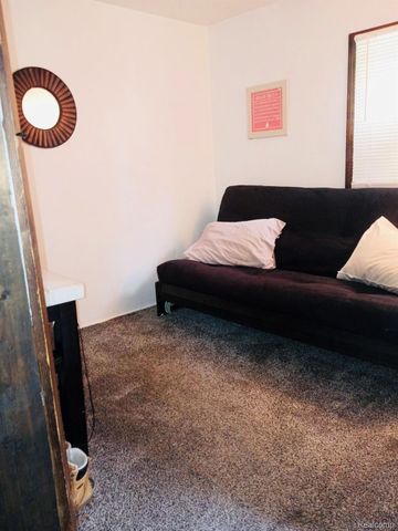 11063 Jackson Street, Taylor, MI 48180