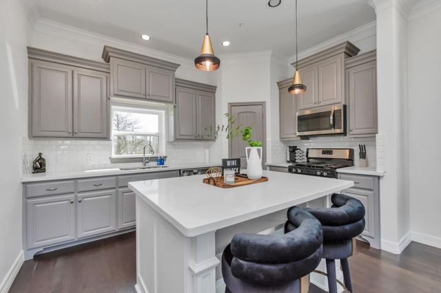 4033 Buck Street, Houston, TX 77020