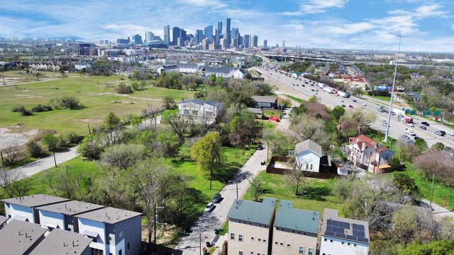 4033 Buck Street, Houston, TX 77020