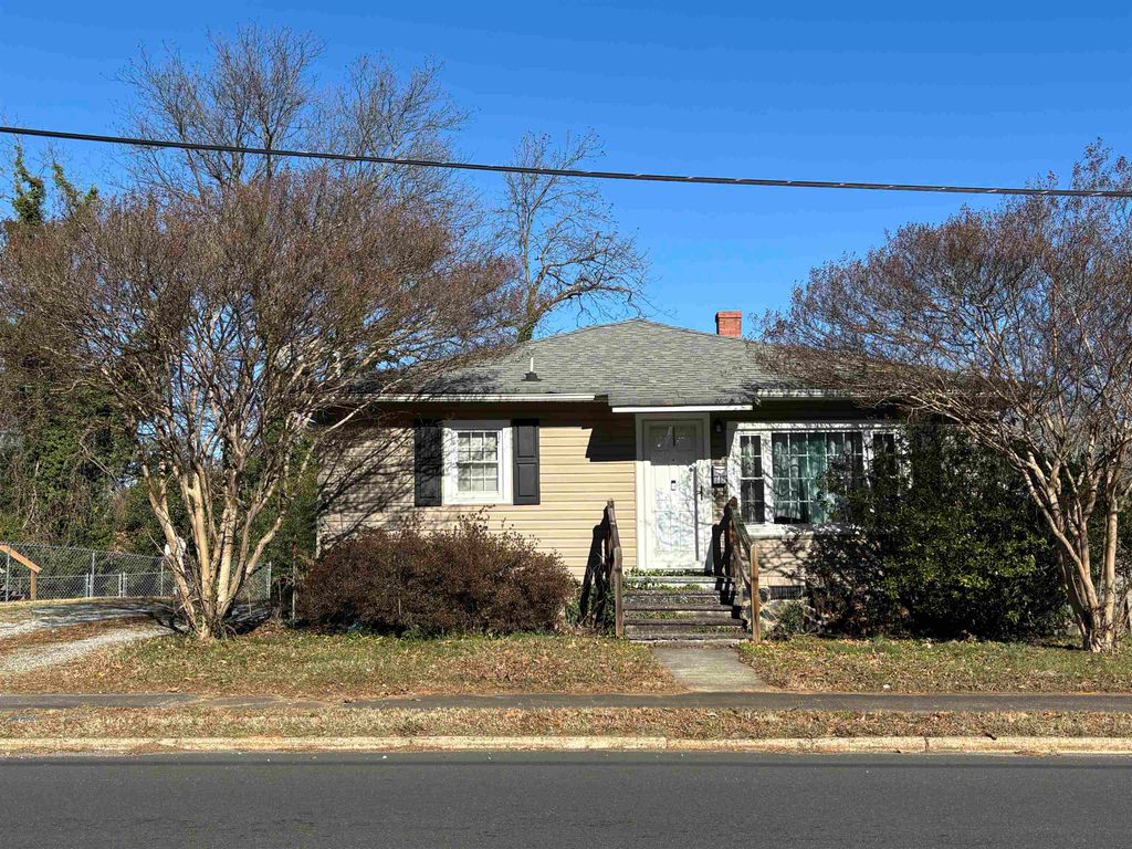 715 Union St, Gaffney, SC 29340