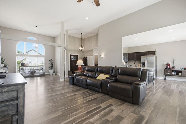 2114 MACE CT, Columbia, MO 65201