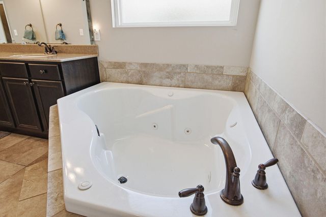 2114 MACE CT, Columbia, MO 65201