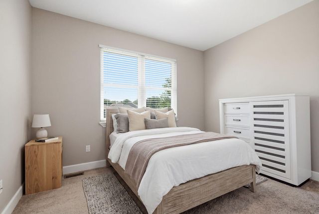 2114 MACE CT, Columbia, MO 65201