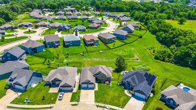 2114 MACE CT, Columbia, MO 65201