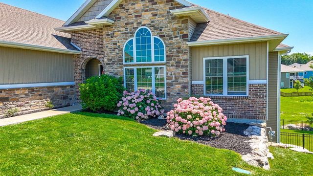 2114 MACE CT, Columbia, MO 65201