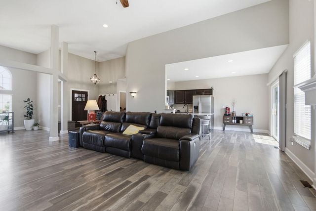 2114 MACE CT, Columbia, MO 65201