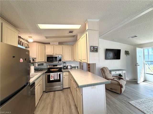 4700 Sawmill DR W, Estero, FL 33928