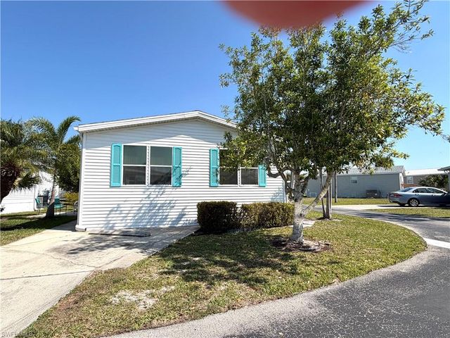 4700 Sawmill DR W, Estero, FL 33928