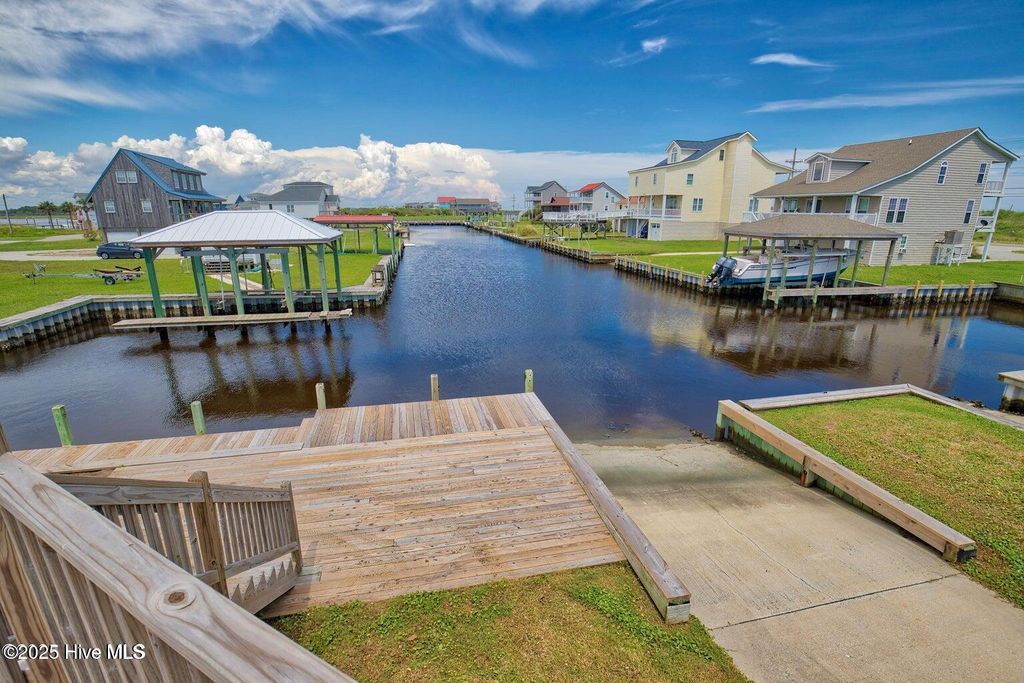 304 Marina Way, N Topsail Beach, NC 28460