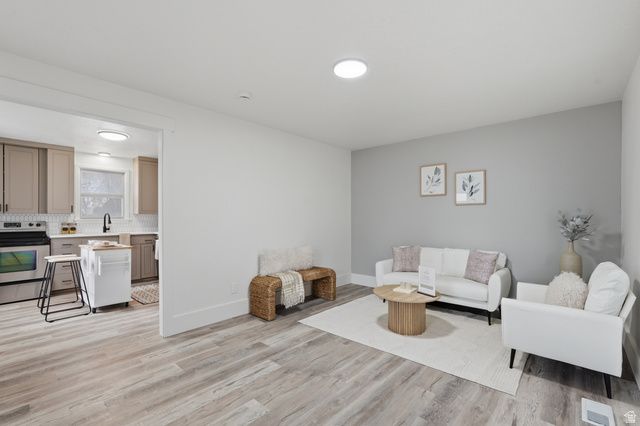 3856 S GRANDVIEW DR, Ogden, UT 84403