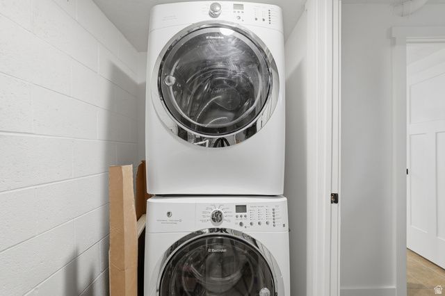 3856 S GRANDVIEW DR, Ogden, UT 84403