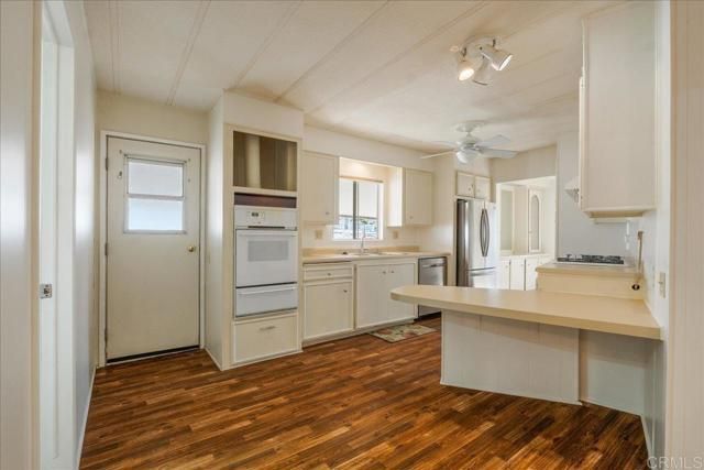 1175 La Moree Road, San Marcos, CA 92078