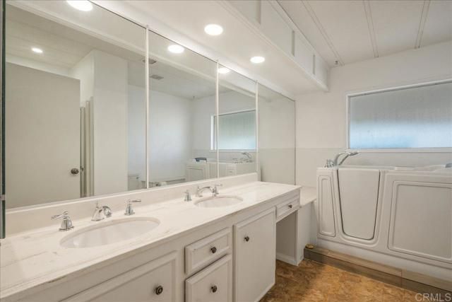 1175 La Moree Road, San Marcos, CA 92078