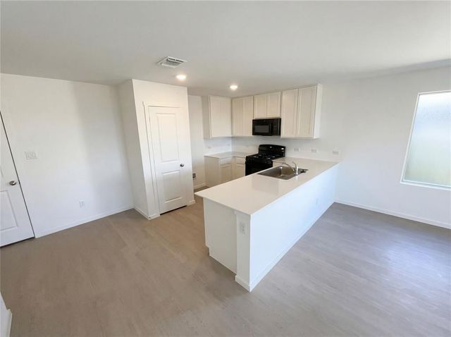 3728 Los Cabos Drive, Mustang, OK 73064