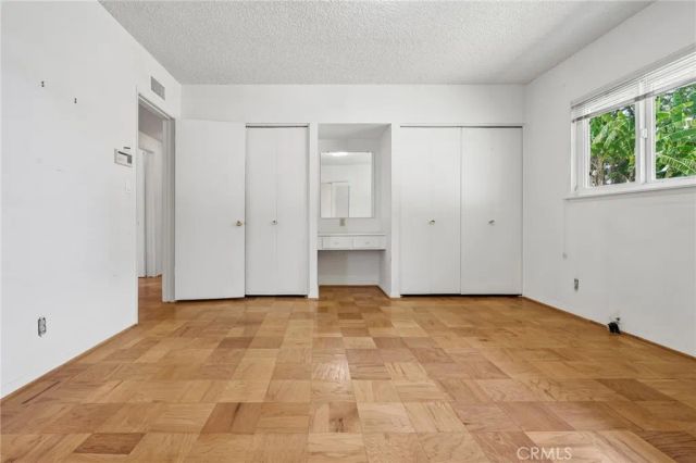 22259 Bassett, Canoga Park, CA 91303