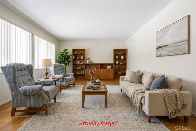 22259 Bassett, Canoga Park, CA 91303