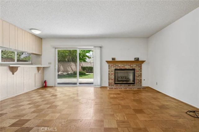 22259 Bassett, Canoga Park, CA 91303
