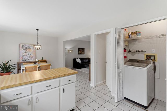 69 JEFFERSON DRIVE, Spotswood, NJ 08884