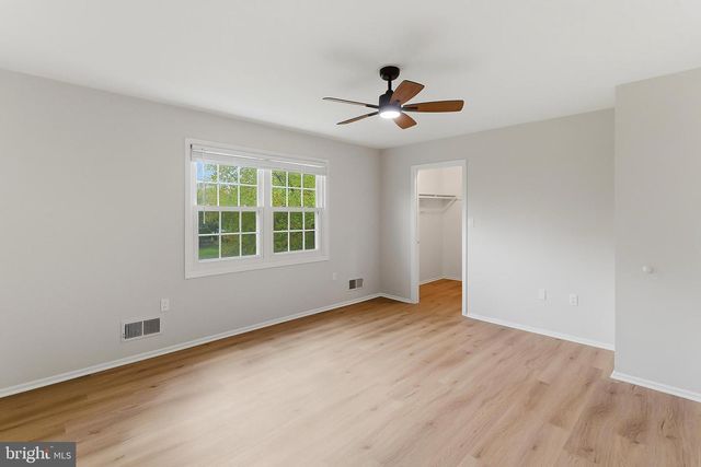 69 JEFFERSON DRIVE, Spotswood, NJ 08884