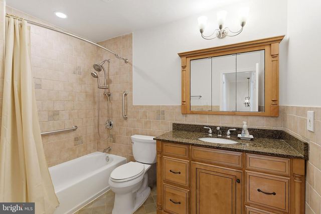 69 JEFFERSON DRIVE, Spotswood, NJ 08884