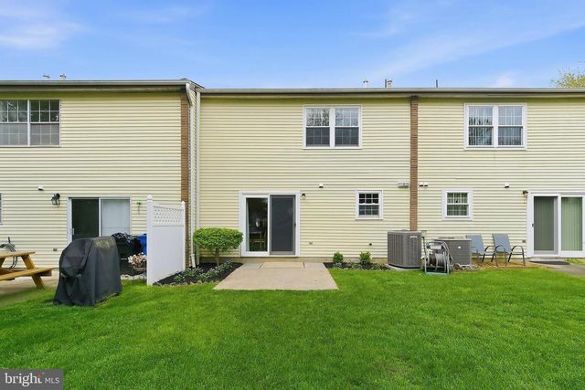 69 JEFFERSON DRIVE, Spotswood, NJ 08884