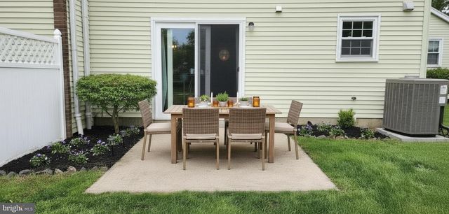 69 JEFFERSON DRIVE, Spotswood, NJ 08884