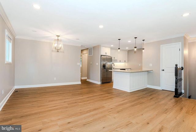 7730 MIDDLEGATE CT, Pasadena, MD 21122