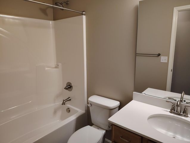 10725 Melbury Court, 296GL, Independence, KY 41051