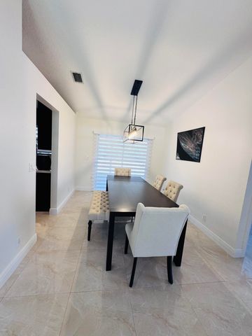 14196 N 77TH Place N, The Acreage, FL 33470