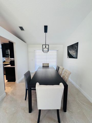 14196 N 77TH Place N, The Acreage, FL 33470