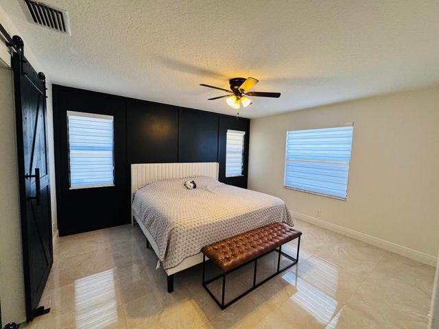 14196 N 77TH Place N, The Acreage, FL 33470