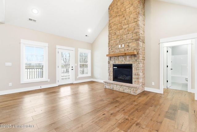 421 Robin Way, Shepherdsville, KY 40165