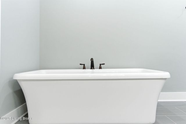 421 Robin Way, Shepherdsville, KY 40165