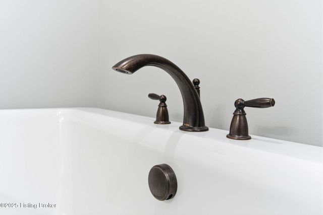 421 Robin Way, Shepherdsville, KY 40165