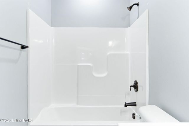 421 Robin Way, Shepherdsville, KY 40165