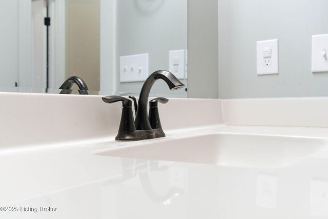 421 Robin Way, Shepherdsville, KY 40165