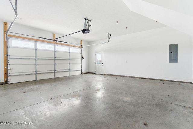 421 Robin Way, Shepherdsville, KY 40165