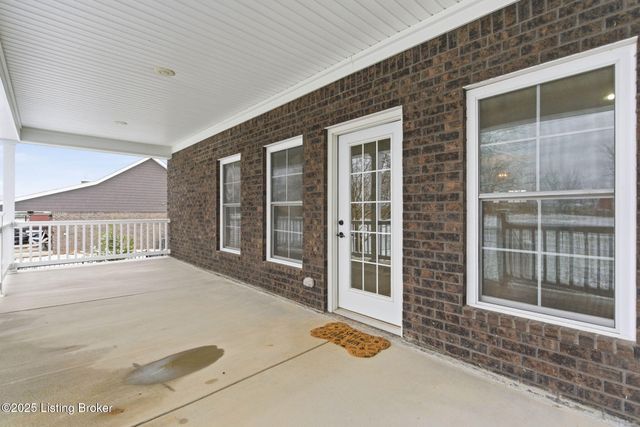 421 Robin Way, Shepherdsville, KY 40165